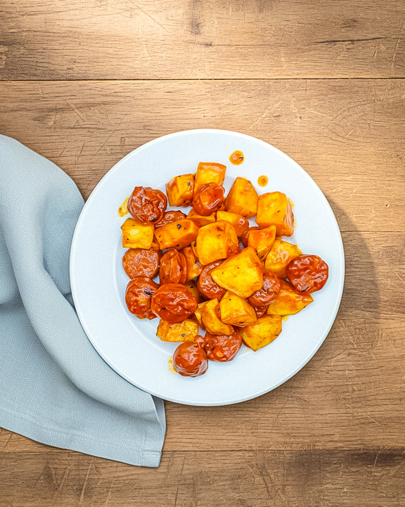 Patatas Bravas con Chorizo